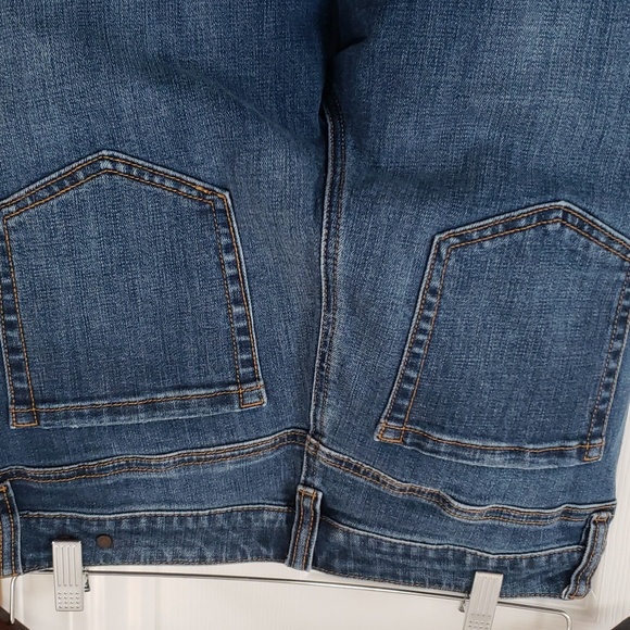 CAbi Sz 10 cropped womens jeans - #49-T💛 - Picture 3 of 7